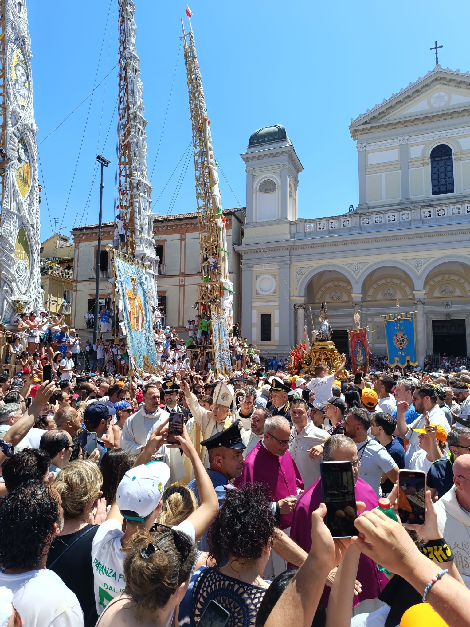 Gigli di Nola: il vescovo Marino ricorda che la Festa deve essere palestra di pace