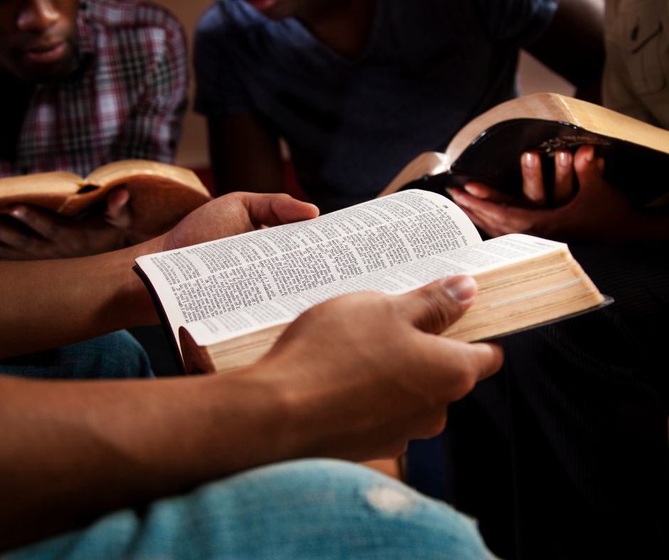 La Sacra Scrittura può essere bussola per i giovani