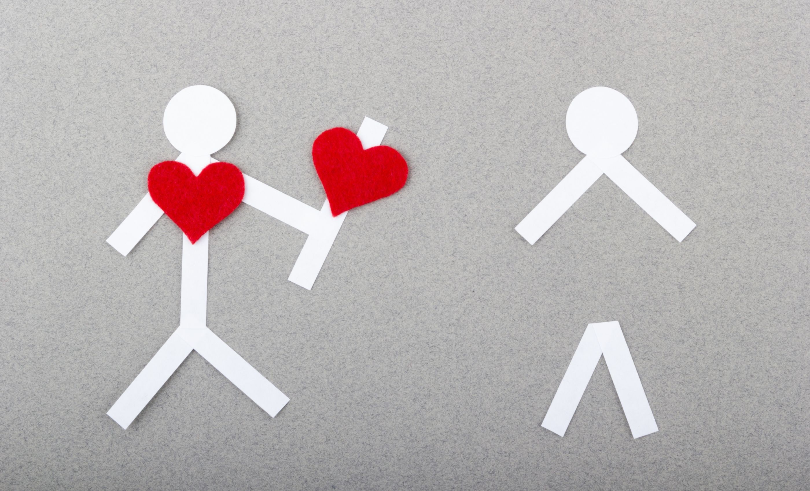 Non lasciamo siano le mafie a dare salvezza